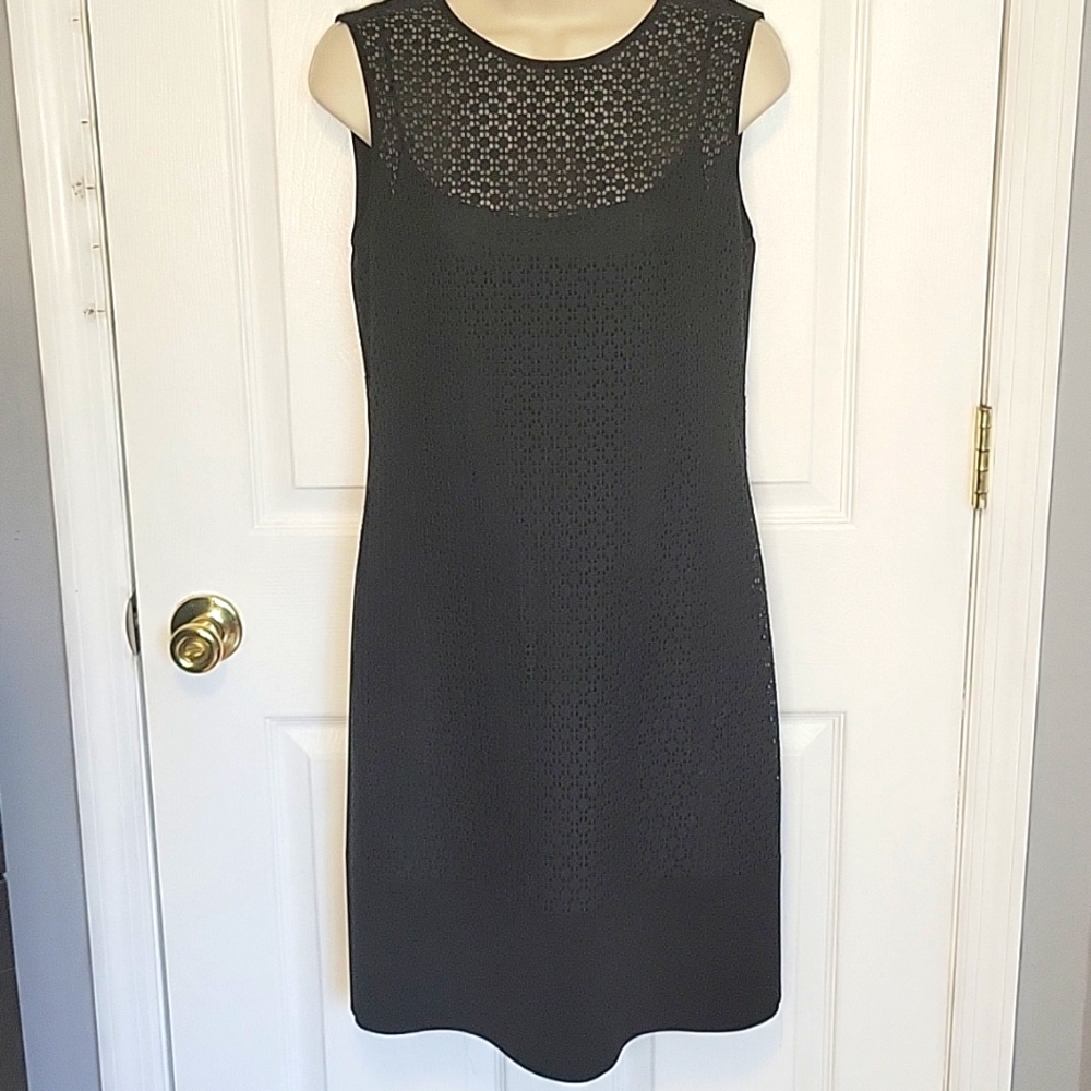 AKRIS Punto sz 8 • Black crochet Dress Lacey eyelet Sleeveless dress